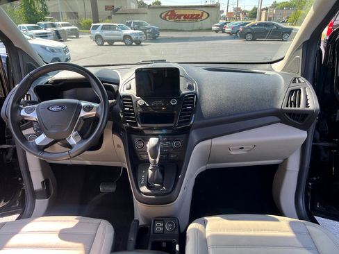 Used 2019 Ford Transit Connect Titanium w/ Titanium Premium Package image 28