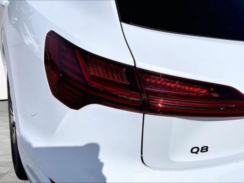 Used 2024 Audi Q8 e-tron Premium AWD/4WD image 32