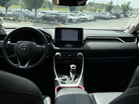 Used 2020 Toyota RAV4 TRD Off-Road AWD/4WD image 28