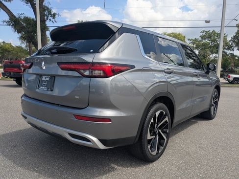 Used 2022 Mitsubishi Outlander SE FWD image 4