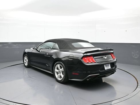 Used 2019 Ford Mustang Convertible RWD image 8