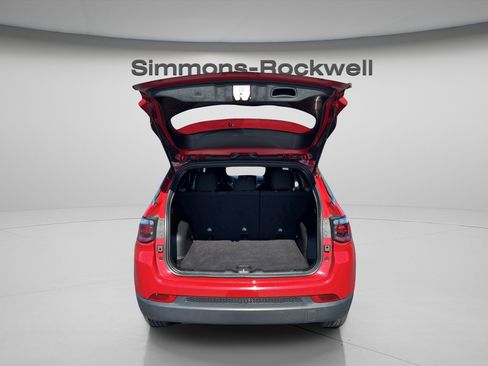 Used 2023 Jeep Compass Sport image 10