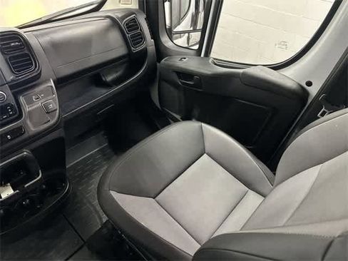 Used 2025 RAM ProMaster 2500 w/ Convenience Group image 13