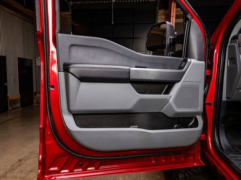 Used 2023 Ford F350 XLT w/ 360-Degree Camera Package image 32