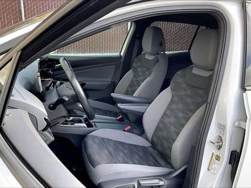 Certified 2022 Volkswagen ID.4 Pro image 23