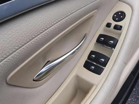 Used 2013 BMW 528i Sedan RWD image 21