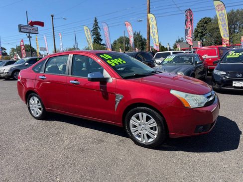 Used 2009 Ford Focus SEL image 2