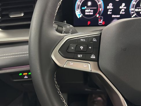 New 2026 Volkswagen Tiguan SE image 22