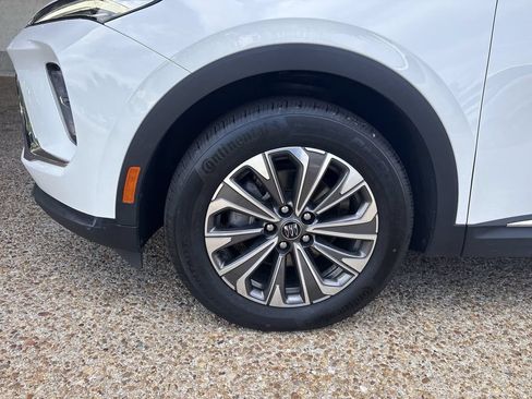 Certified 2024 Buick Envision Preferred AWD/4WD image 33
