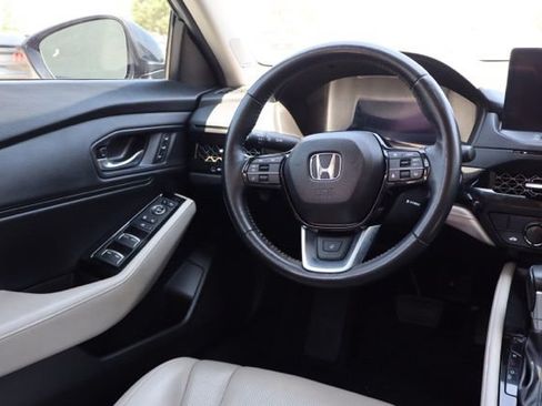 Used 2025 Honda Accord Touring image 13