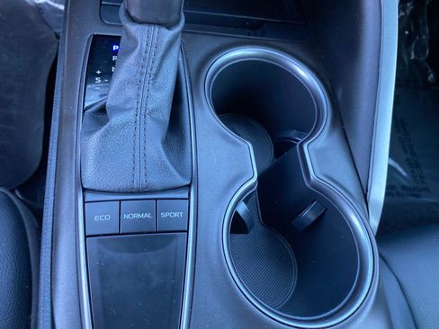 Used 2023 Toyota Camry SE image 13