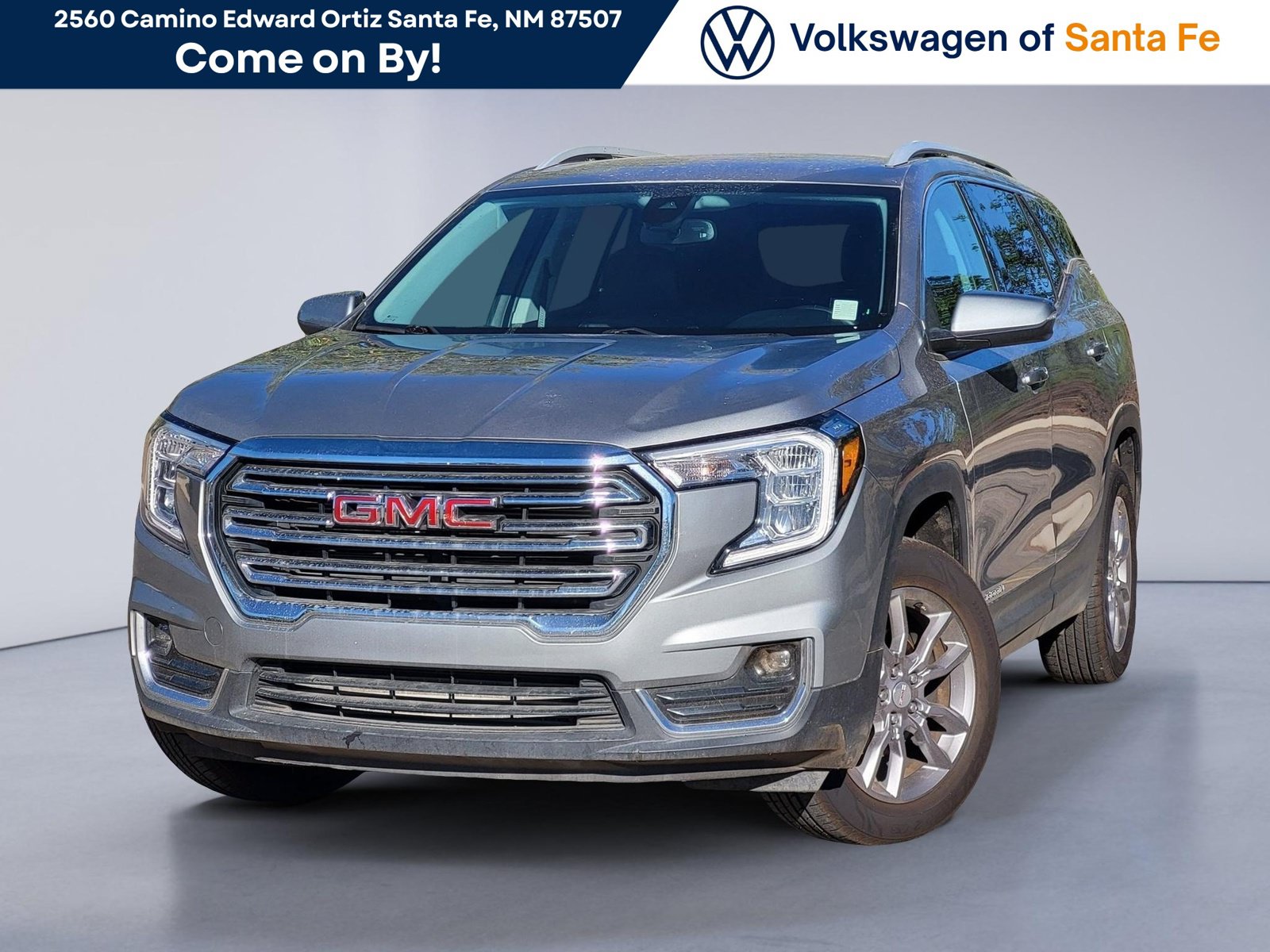 Used 2024 GMC Terrain SLT AWD/4WD image 1