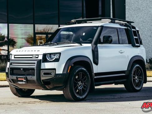 Used 2022 Land Rover Defender 90 X-Dynamic S image 9