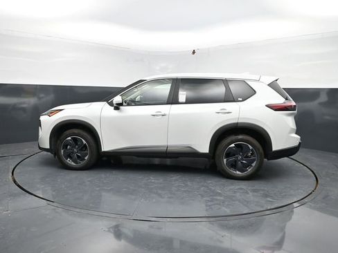 Used 2025 Nissan Rogue SV image 5