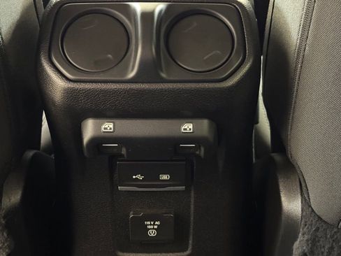 Used 2019 Jeep Wrangler Unlimited Sahara AWD/4WD image 19