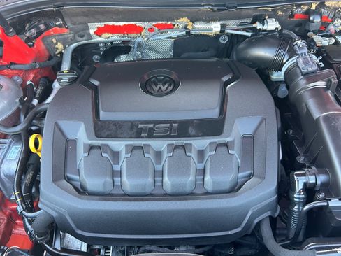 Used 2018 Volkswagen Tiguan SEL FWD image 21