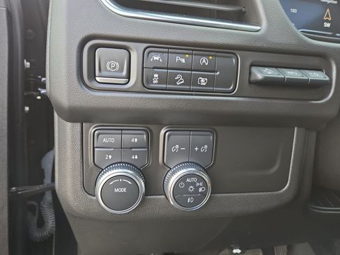 Used 2023 GMC Yukon AT4 w/ AT4 Premium Package AWD/4WD image 44