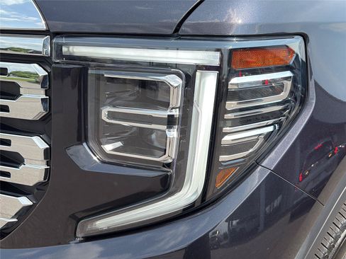 Certified 2023 GMC Sierra 1500 Denali w/ Denali Reserve Package AWD/4WD image 45