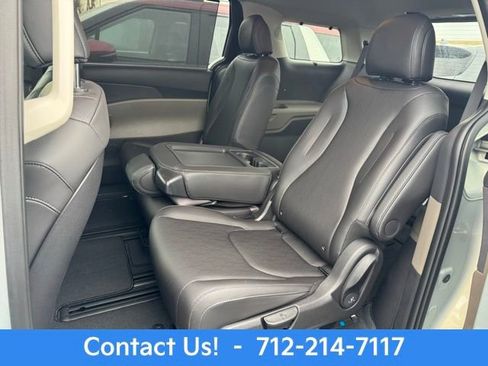 New 2026 Kia Carnival EX image 12