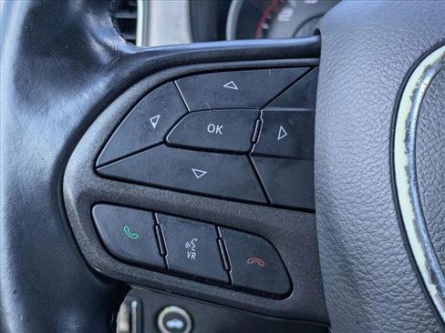 Used 2022 Dodge Charger SXT RWD image 5