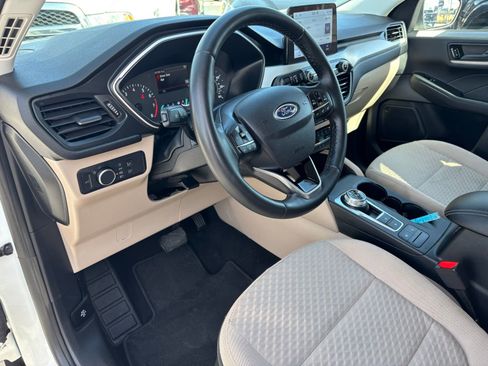 Used 2022 Ford Escape SE w/ Convenience Package image 14