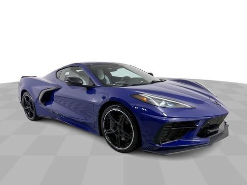 Used 2025 Chevrolet Corvette Stingray Preferred Cpe w/ Z51 Performance Package RWD image 2