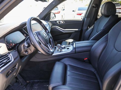 Used 2022 BMW X5 xDrive40i w/ Executive Package image 17