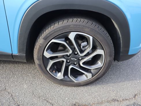 Used 2025 Chevrolet Trax RS w/ Driver Confidence Package image 38