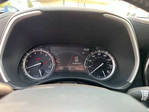 Used 2020 Toyota Highlander XLE AWD/4WD image 15