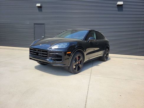 New 2026 Porsche Cayenne GTS AWD/4WD image 1