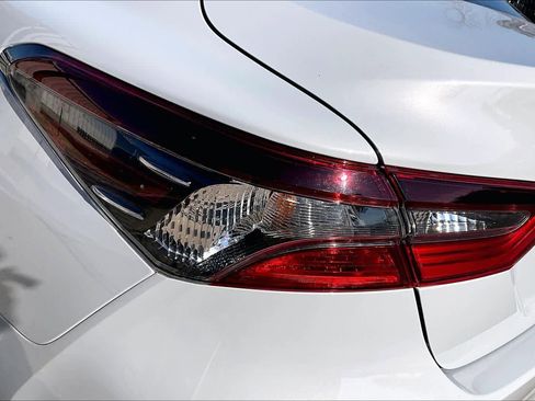 Used 2022 Toyota Camry LE image 27