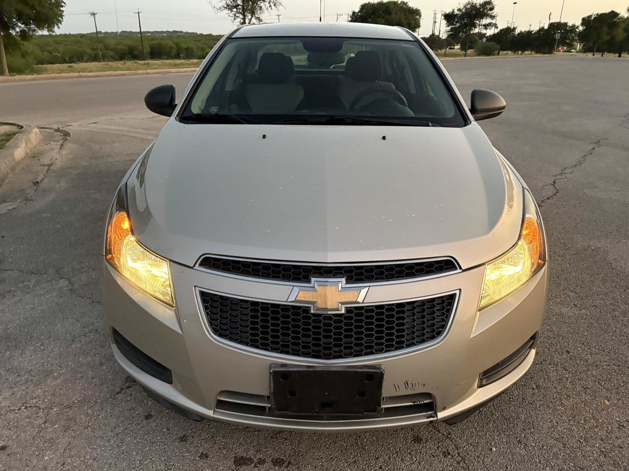 Used 2013 Chevrolet Cruze LS FWD image 6