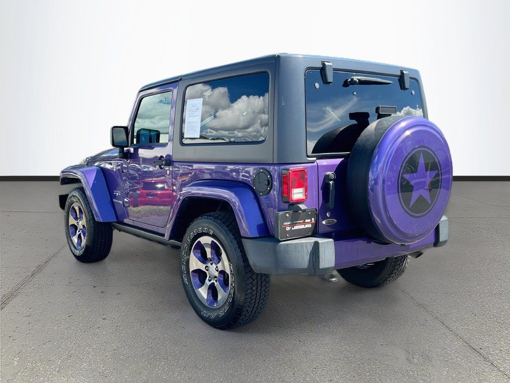 Used 2018 Jeep Wrangler Sahara w/ Connectivity Group AWD/4WD image 5