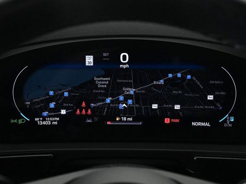 Used 2024 Porsche Cayenne image 15