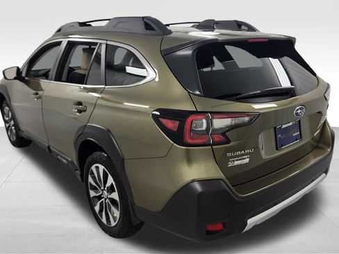 Certified 2024 Subaru Outback Limited AWD/4WD image 5