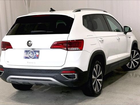 Used 2024 Volkswagen Taos SE FWD image 13