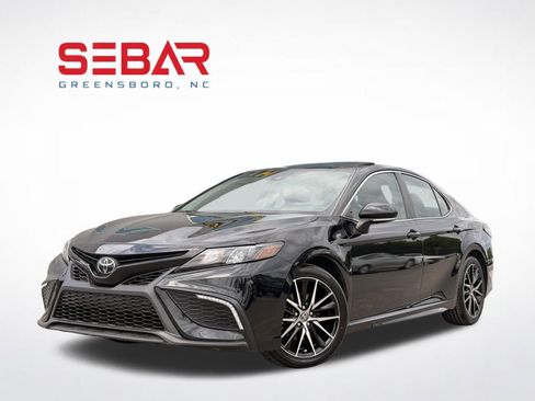Used 2023 Toyota Camry SE AWD/4WD image 1