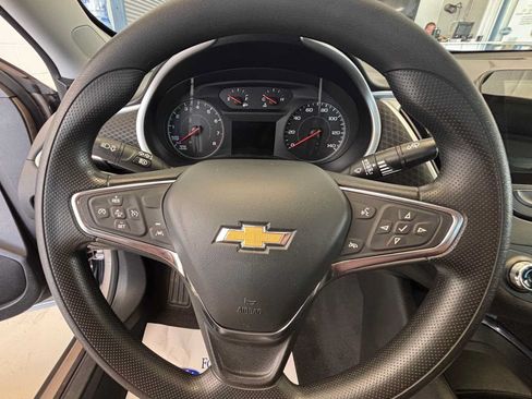 Used 2023 Chevrolet Malibu LT FWD image 20