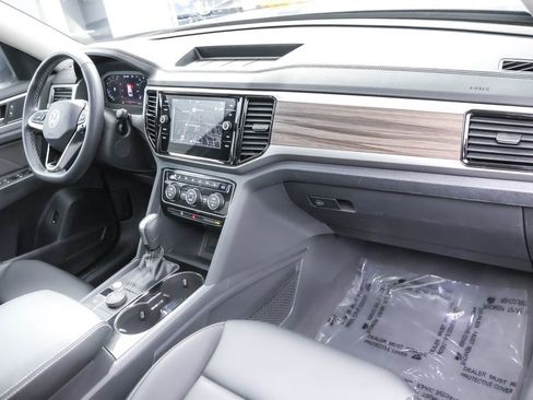 Certified 2023 Volkswagen Atlas SEL image 29