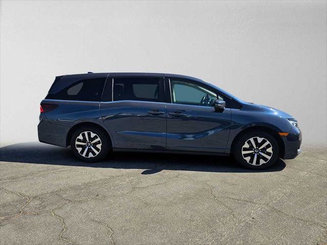 Used 2025 Honda Odyssey EX-L image 2