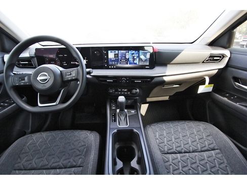 New 2026 Nissan Kicks SV w/ Illumination Package image 9