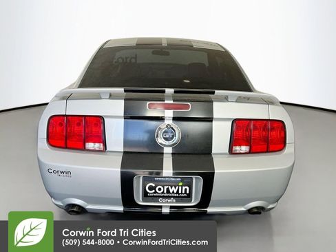 Used 2006 Ford Mustang GT Premium RWD image 13