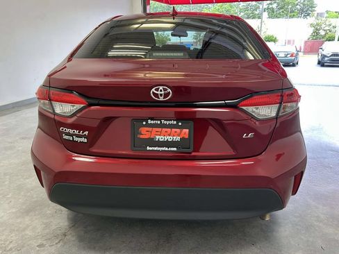Certified 2025 Toyota Corolla LE FWD image 4