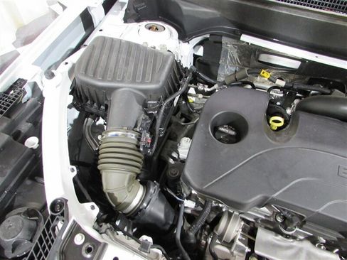 Used 2023 GMC Terrain SLT image 64