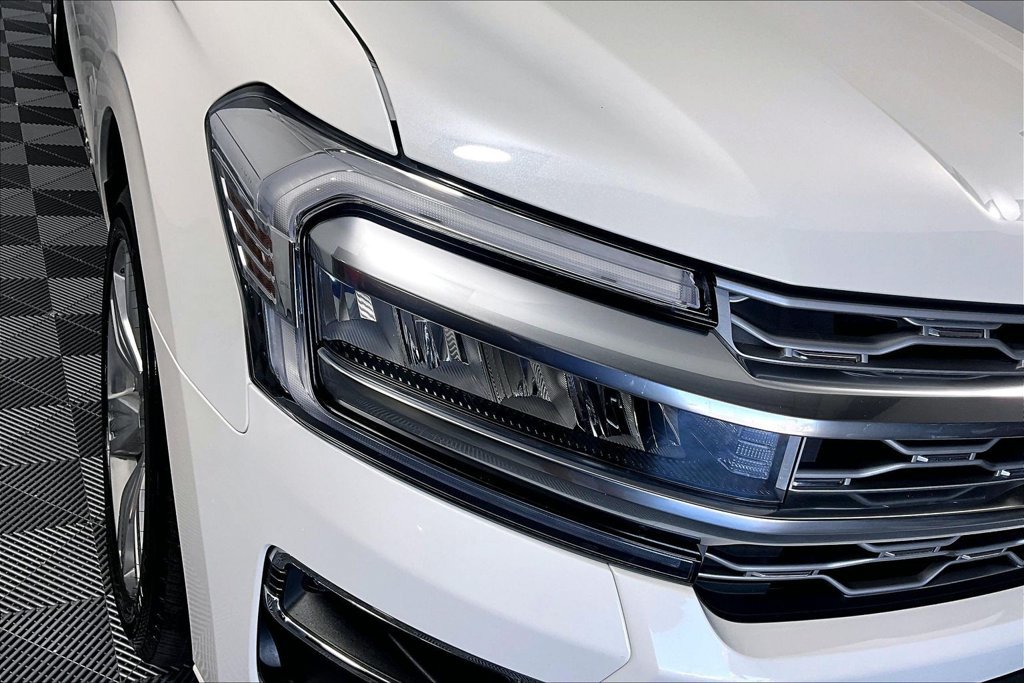 Certified 2023 Ford Expedition Platinum AWD/4WD image 29