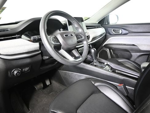 Used 2022 Jeep Compass Latitude AWD/4WD image 22