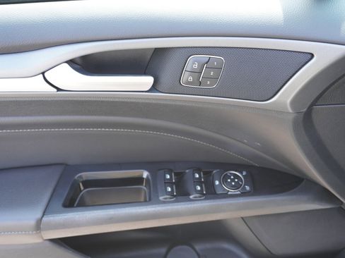 Used 2014 Ford Fusion Titanium image 9