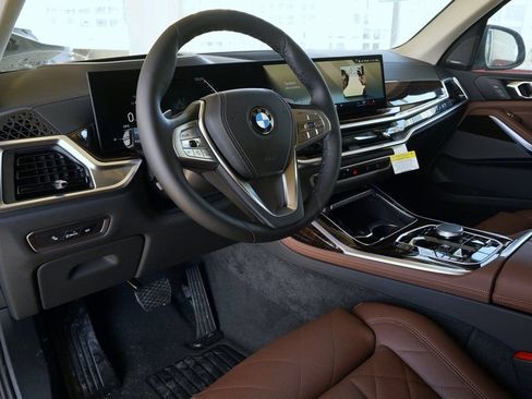 Used 2026 BMW X7 xDrive40i AWD/4WD image 11