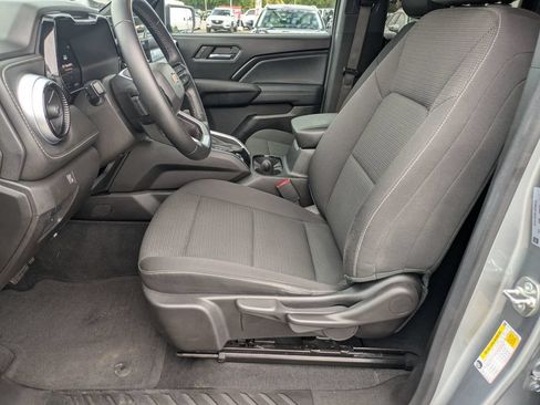 Used 2024 Chevrolet Colorado LT w/ LT Convenience Package RWD image 15