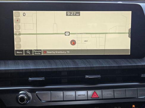 Certified 2025 Kia Telluride EX w/ EX Captain's Chair Package image 15